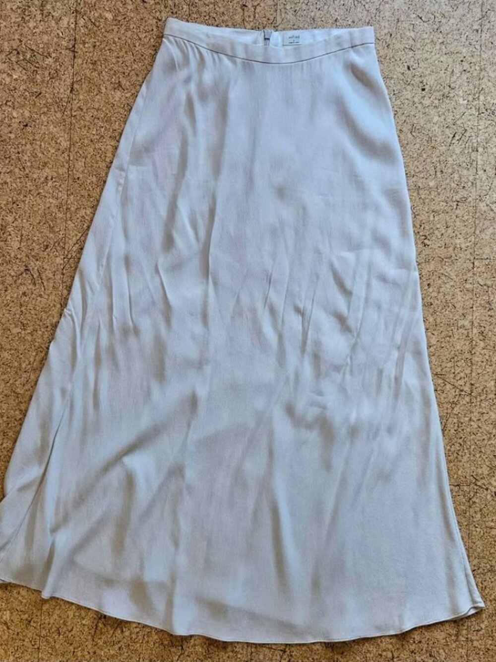 Wilfred Aritzia Highwaisted Midi Skirt